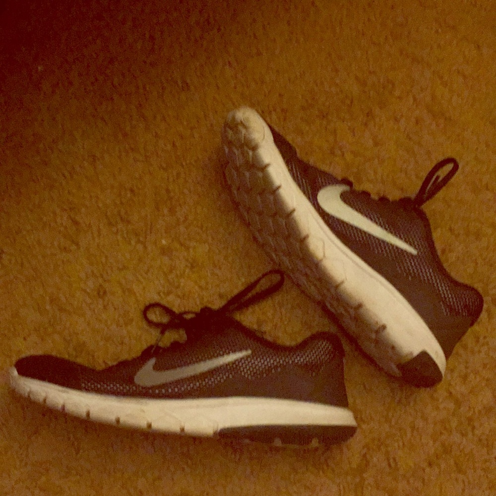 Black Nike’s